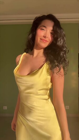 ASMR Glow leaked photo #20