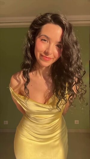 ASMR Glow leaked photo #27