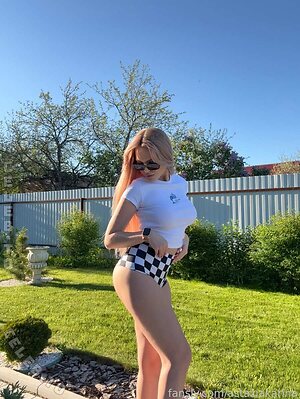 Astazia_karina leaked photo #2