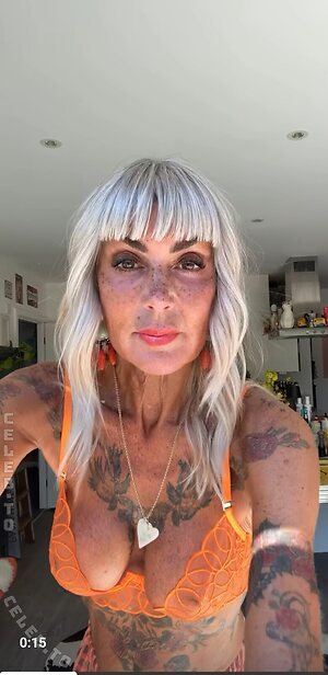 Astrid Zeegen Holt