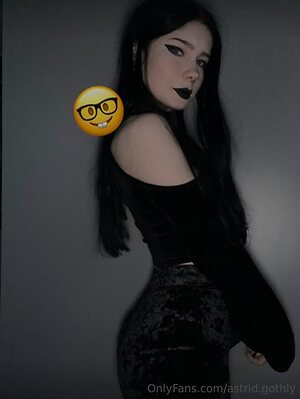 astrid.gothly leaked photo #2