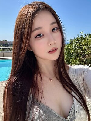 Athena "kiittwy" Jiang leaked photo #28