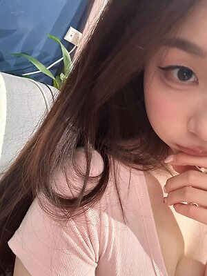 Athena "kiittwy" Jiang leaked photo #34