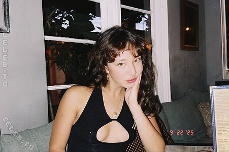 Aubrey Anderson-Emmons photo
