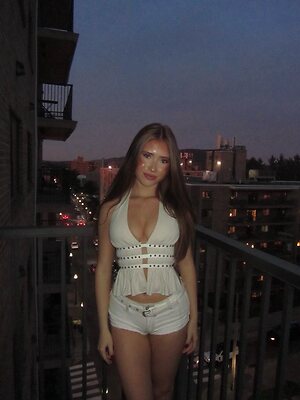 Aubrey Felsen leaked photo #4