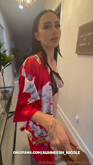 Auhneesh Nicole leaked photo #15