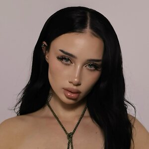 Auhneesh Nicole