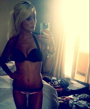 Aurélie Dotremont leaked photo #23