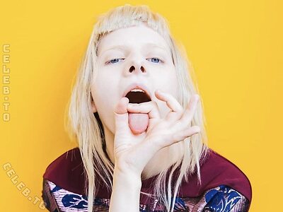 Aurora Aksnes photo