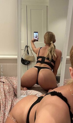 Aurora Sky Nude Leaked Photo #4