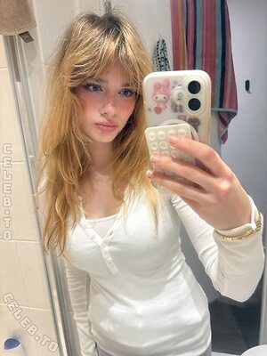 Aurora Nude Leaked Photo #25