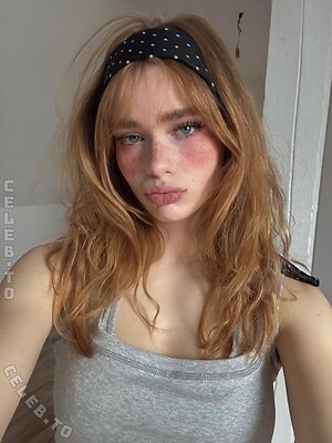 Aurora Nude Leaked Photo #37