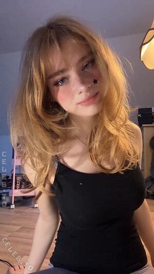 Aurora Nude Leaked Photo #39