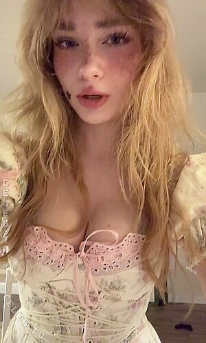 Aurora Nude Leaked Photo #54