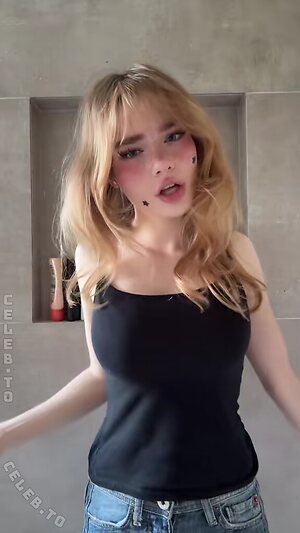 Aurora Nude Leaked Photo #68