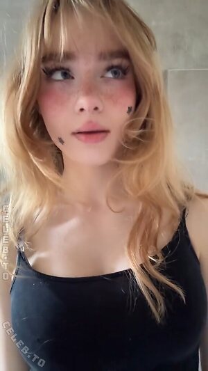 Aurora Nude Leaked Photo #71