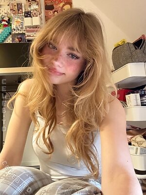 Aurora Nude Leaked Photo #79