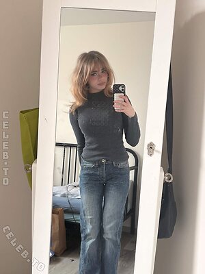 Aurora Nude Leaked Photo #93