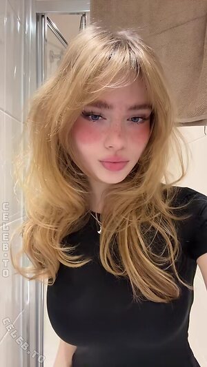 Aurora Nude Leaked Photo #133