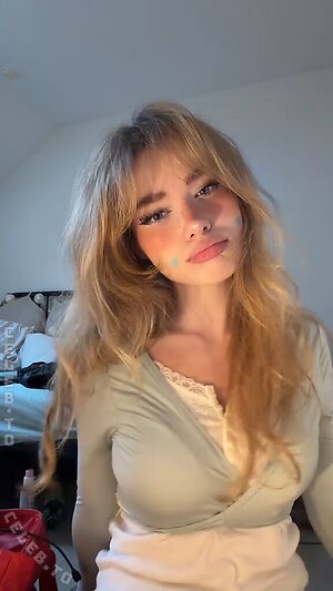 Aurora leaked photo #231