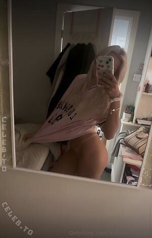 Autumn Brown Nude Leaked Photo #11