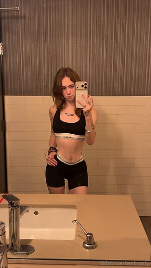 Autumn Hicks leaked photo #114