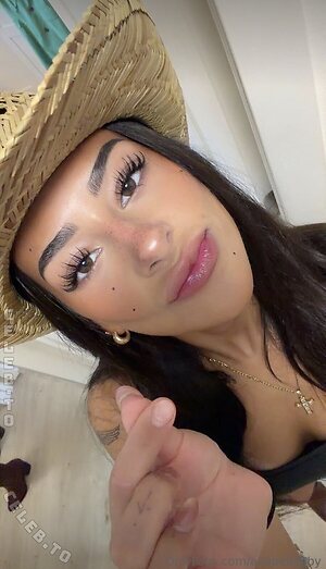 Ava Belle