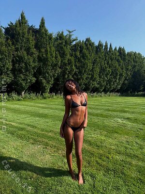 Ava Dash leaked photo #5