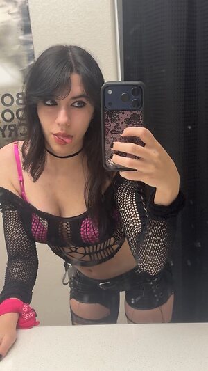 Ava DeBlassie leaked photo #5