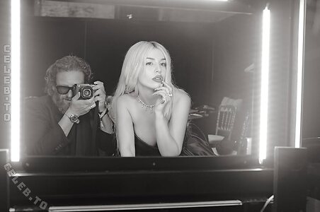 Ava Max Nude Leaked Photo #9