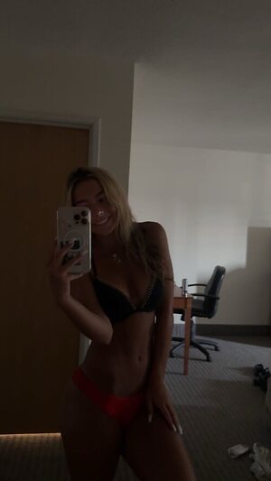 Ava Nucci leaked photo #52