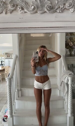 Ava Nucci