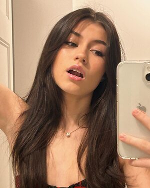 Ava Rose Beaune