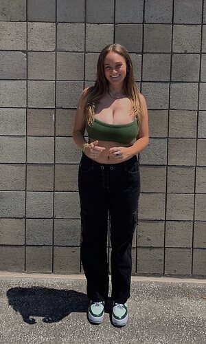 Avery leaked photo #33