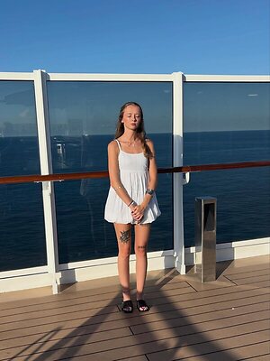 Avery.shipp leaked photo #7