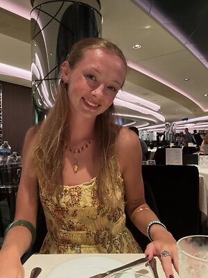 Avery.shipp leaked photo #24