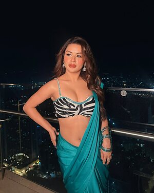 Avneet Kaur leaked photo #27