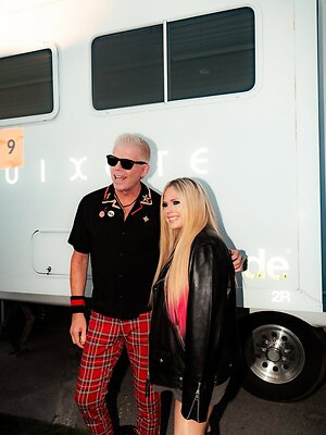Avril Lavigne leaked photo #57