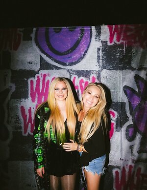 Avril Lavigne leaked photo #68