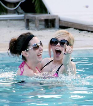 Avril Lavigne leaked photo #79