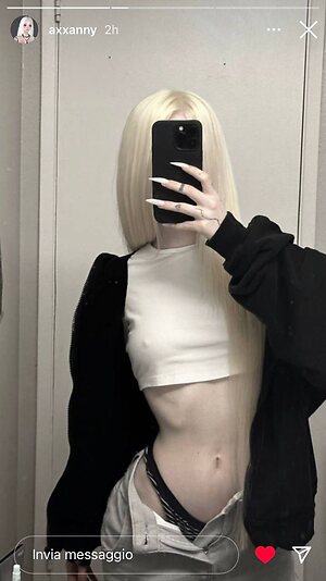 Axanny Nude Leaked Photo #2