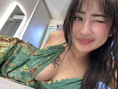 Ayeesha leaked photo #24