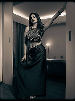 Ayesha Khan leaked photo #37