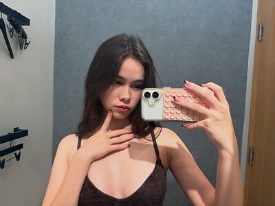 Ayesha Oprenario leaked photo #3