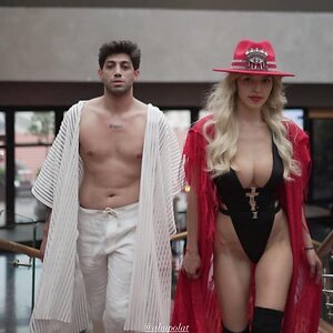 Aygün Aydın Nude Leaked Photo #57