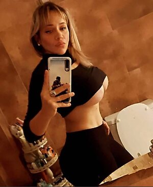 AyitaBro leaked photo #4
