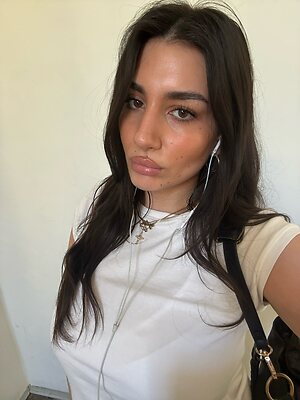 Aylihin leaked photo #2