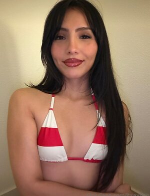 Aylin Perez leaked photo #100
