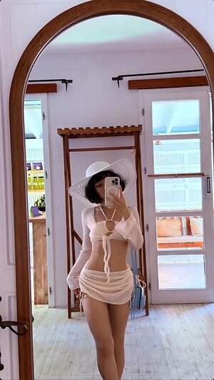Ayse Arslan leaked photo #43