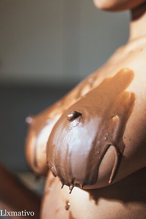 azanian_doll leaked photo #9